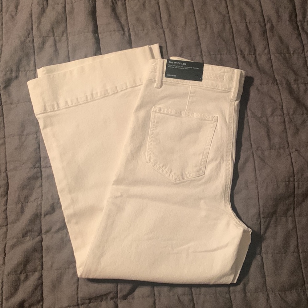 NWT New Ann Taylor high rise wide leg white jeans size 4